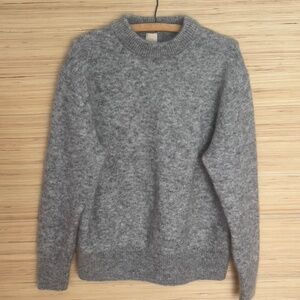 H&M Gray Crew Neck Sweater